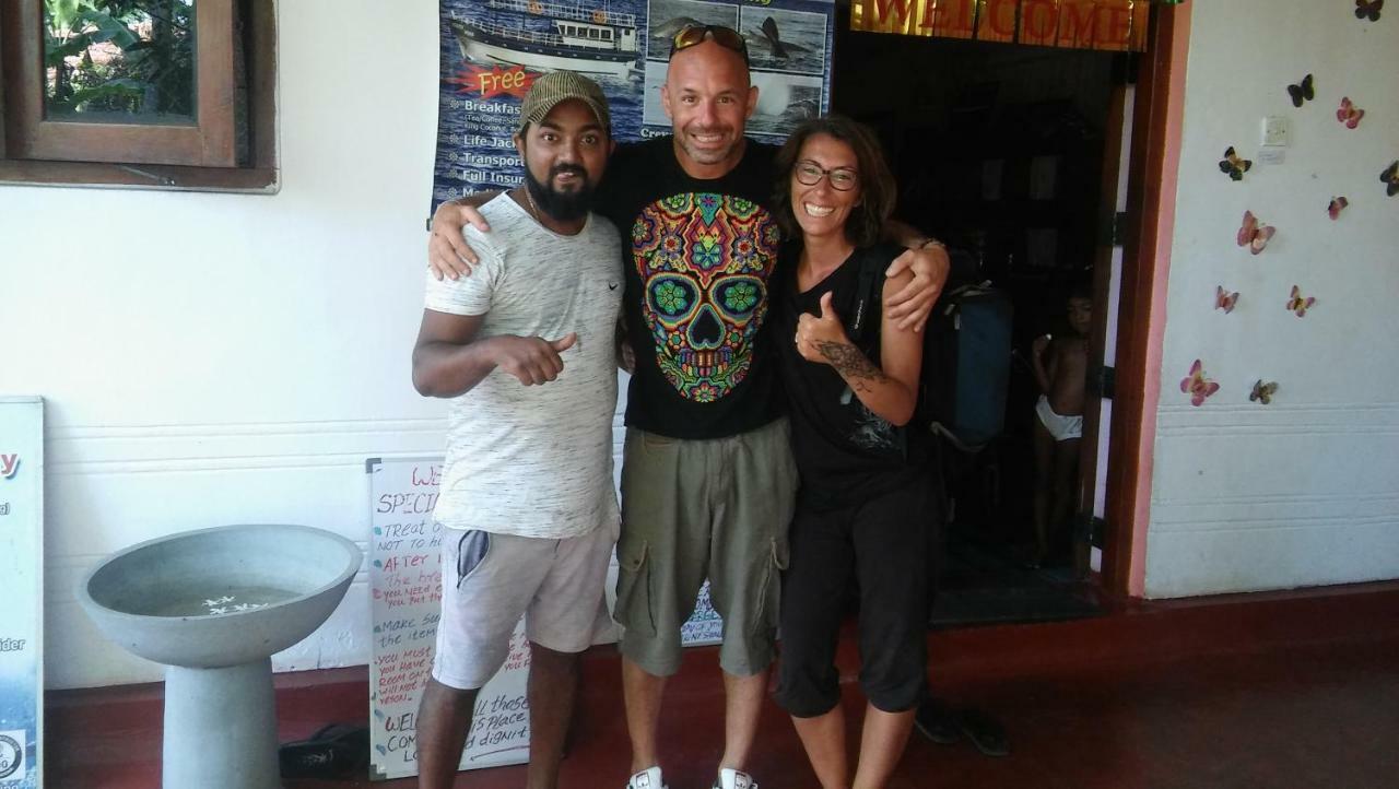 Thevindu Guest & Redmud Resturent Banduramulla Екстериор снимка